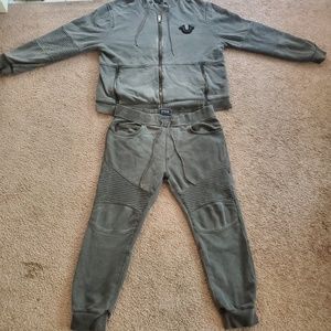 True Religion mens sweat suit